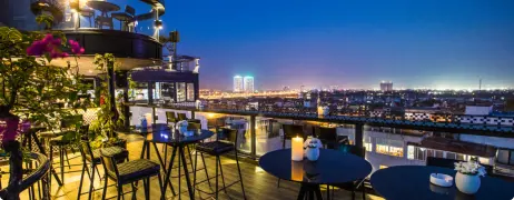 hn the rooftop bar